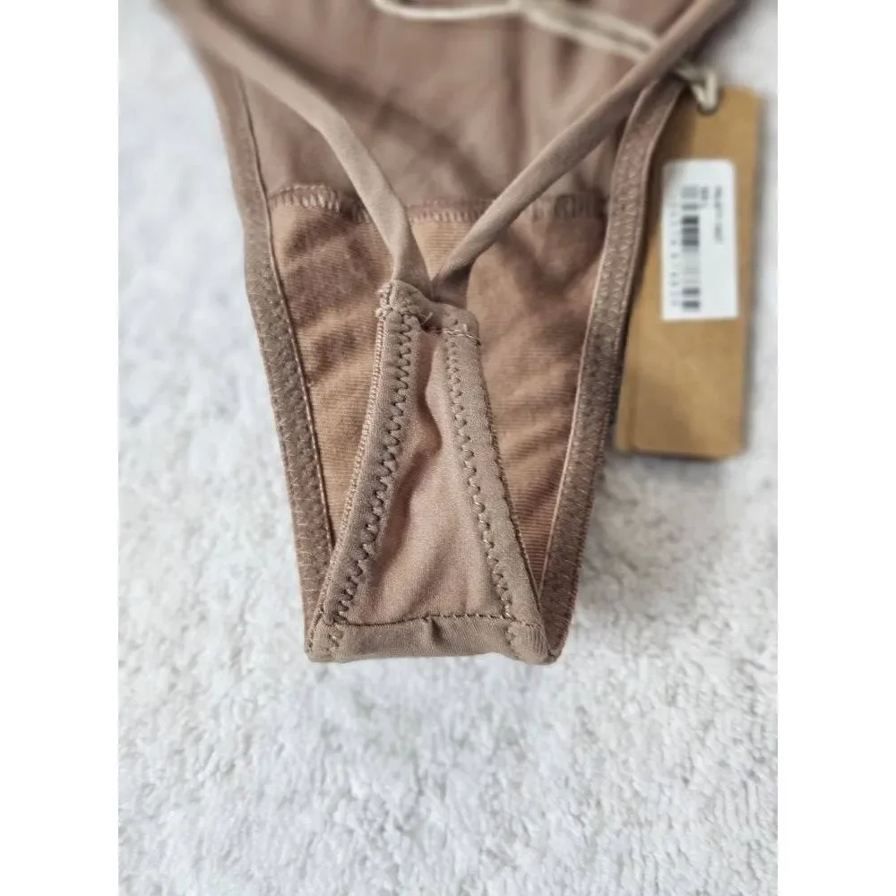 Skims panty Nwt